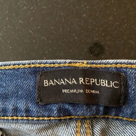 High Rise Straight 5 Pocket Jeans Size 28 - Picture 5 of 10